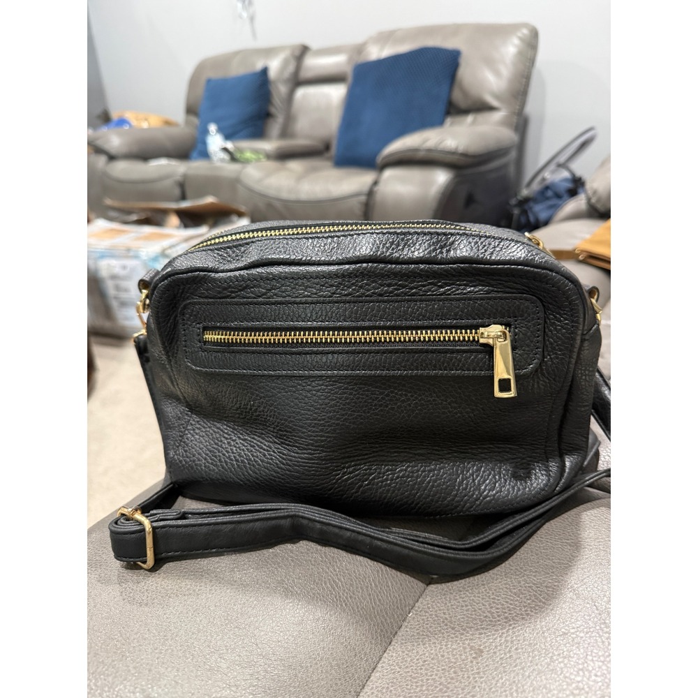 Borse in Pelle Black Pebbled Leather Crossbody Camera Bag Made in Italy Gold Zip